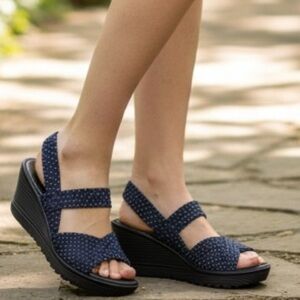Darling Navy Blue Sandals w/cute silver accents